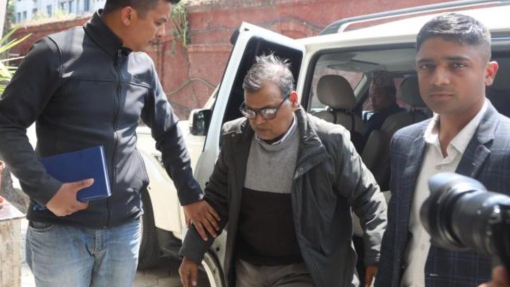 पूर्वसभामुख कृष्णबहादुर महरा पक्राउ