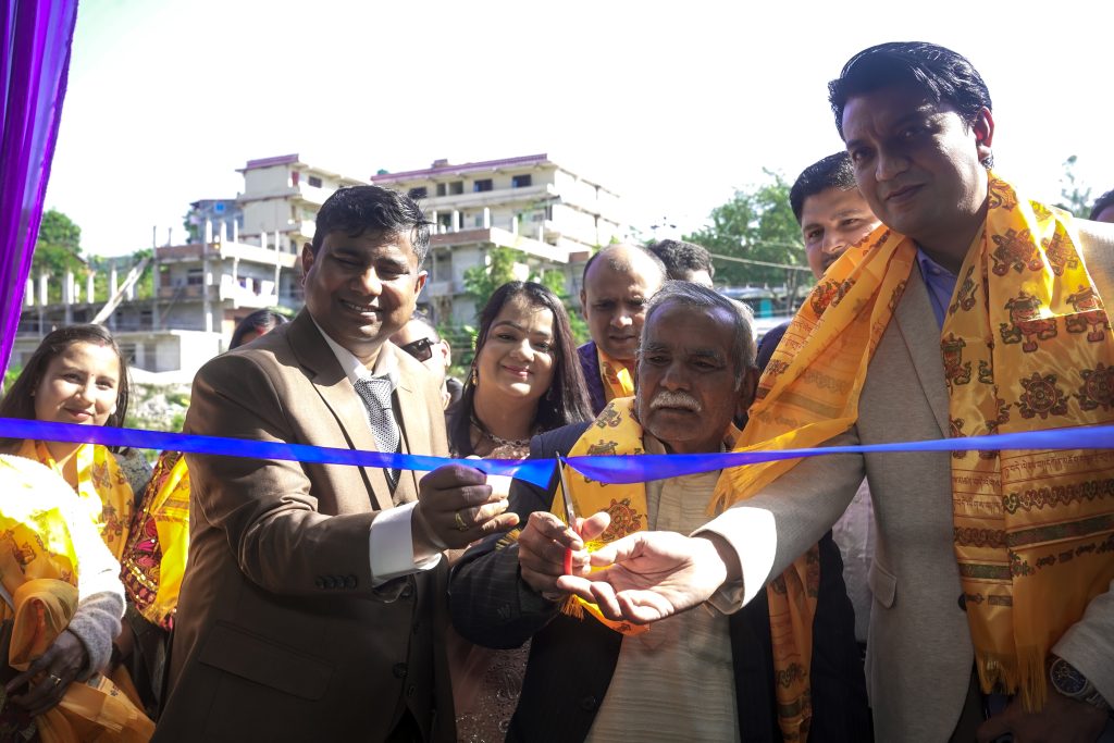 कजारियाद्वारा सिन्धुलीको आदर्शनगरमा नयाँ शोरूम विस्तार