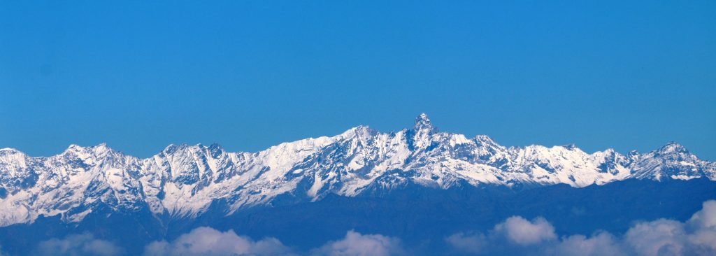 दश हिमाल, सूर्योदय र सूर्यास्त नियाल्न नगरकोटमा पर्यटक