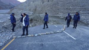 कागबेनी–कोरला सडकका विभिन्न दश स्थानमा पहिरो, अवरुद्ध सडक तत्काल सञ्चालनमा ल्याउन कठिनाइ
