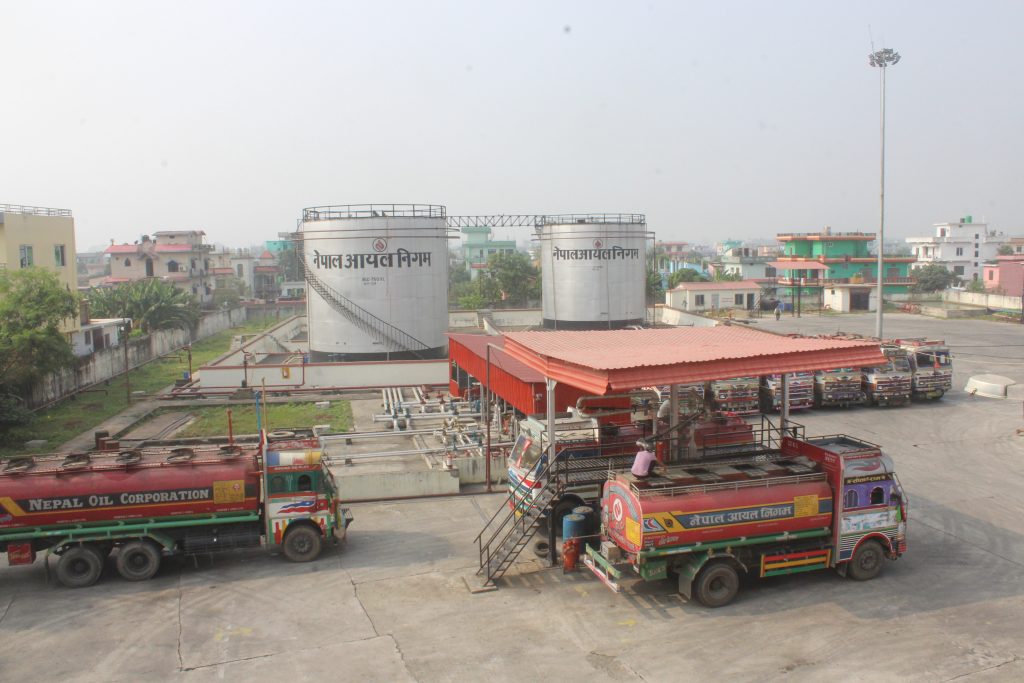 घनाबस्तीमा निगमको डिपो, स्थानीयद्वारा तत्काल स्थानान्तरणको माग