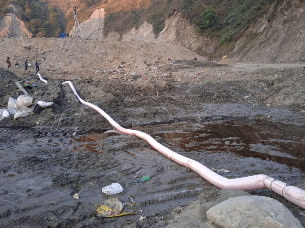 बञ्चरेडाँडाका स्थानियसँग जनाइएका प्रतिबद्धता कार्यान्वयन गर्दै सरकार, फोहोर व्यवस्थापनमा अवरोध नगर्न मन्त्री घिसिङको आग्रह