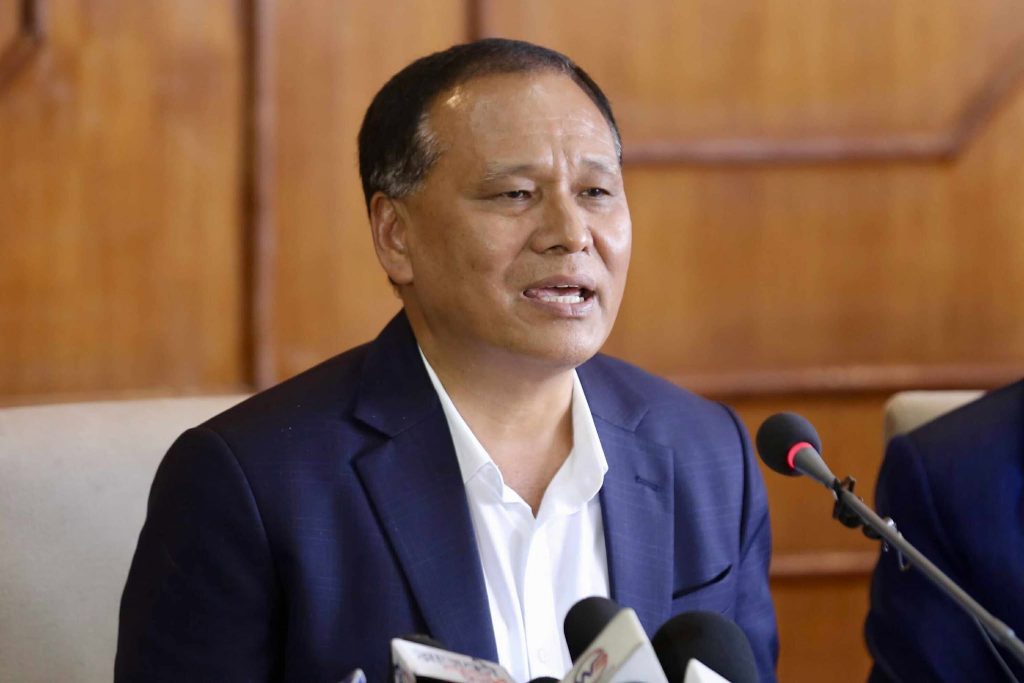 विदेशमा रहेका नेपालीले भोट गर्न पाउनै पर्छ भनेर आयोगसँग हामीले अडान राखेका छौं : मन्त्री घिसिङ