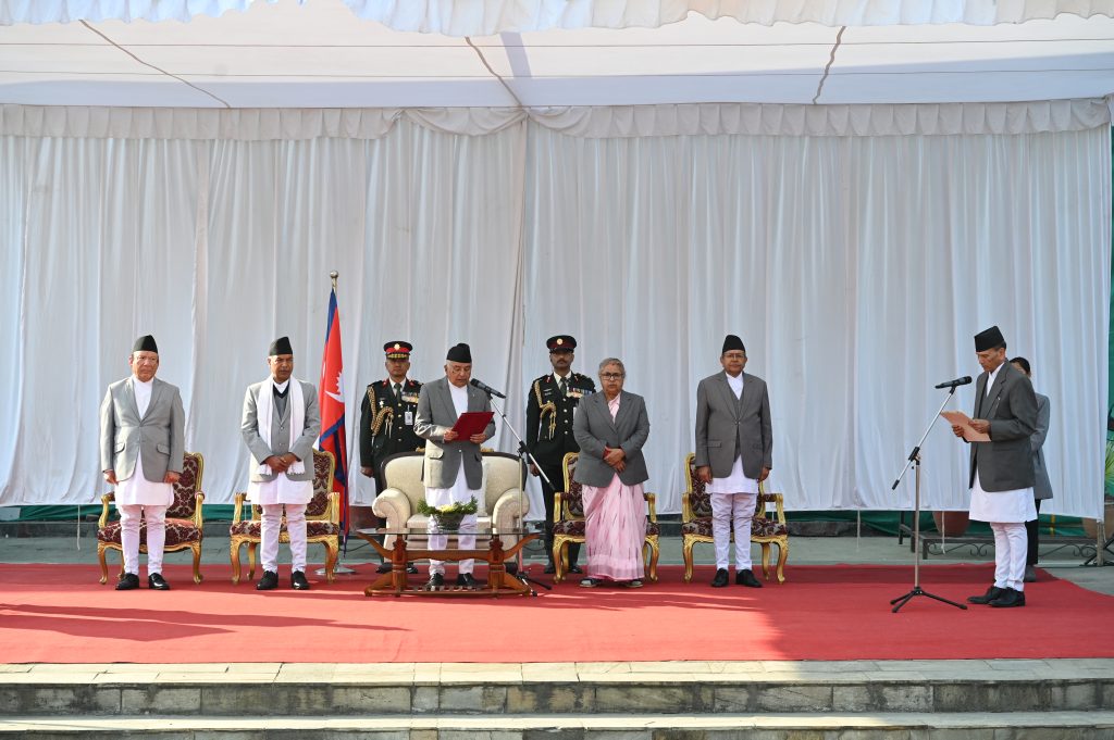 शान्ति सेनाको फोर्स कमाण्डरको जिम्मेवारी सम्हालेका शर्मालाई परराष्ट्रको जिम्मेवारी, राष्ट्रपतिसमक्ष लिए शपथ