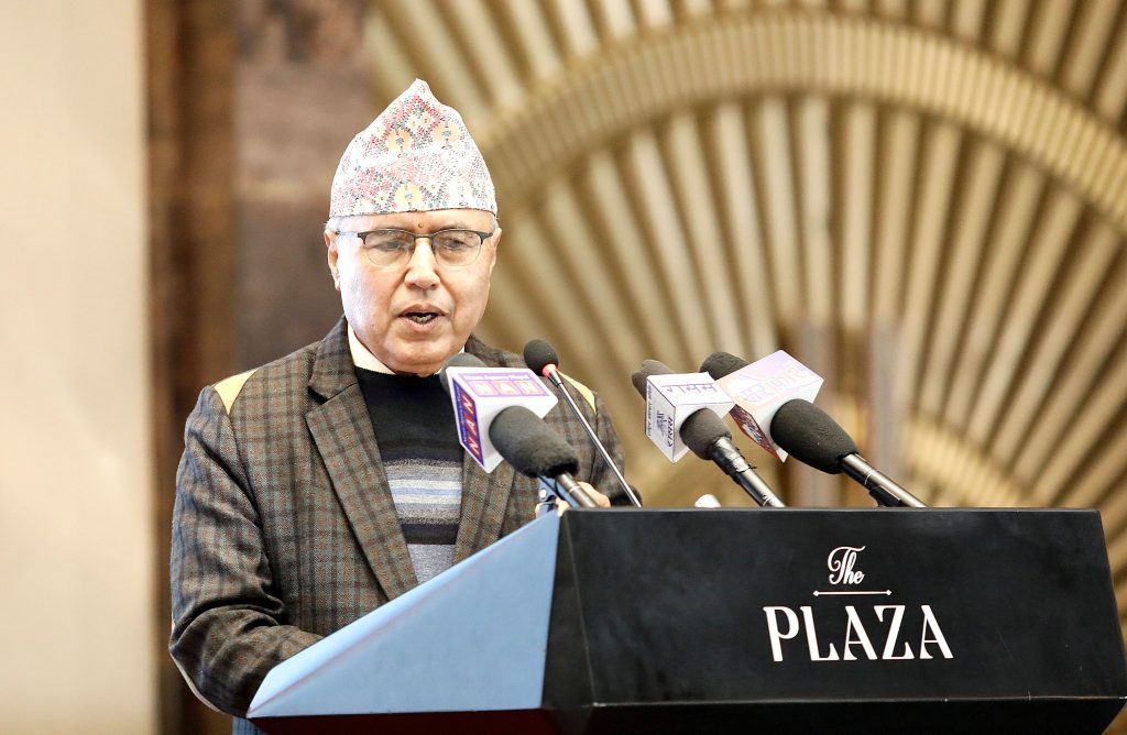 बरियारपट्टी छोटी भन्सार स्तरोन्नतिको माग गर्दै अर्थमन्त्रीलाई ज्ञापनपत्र