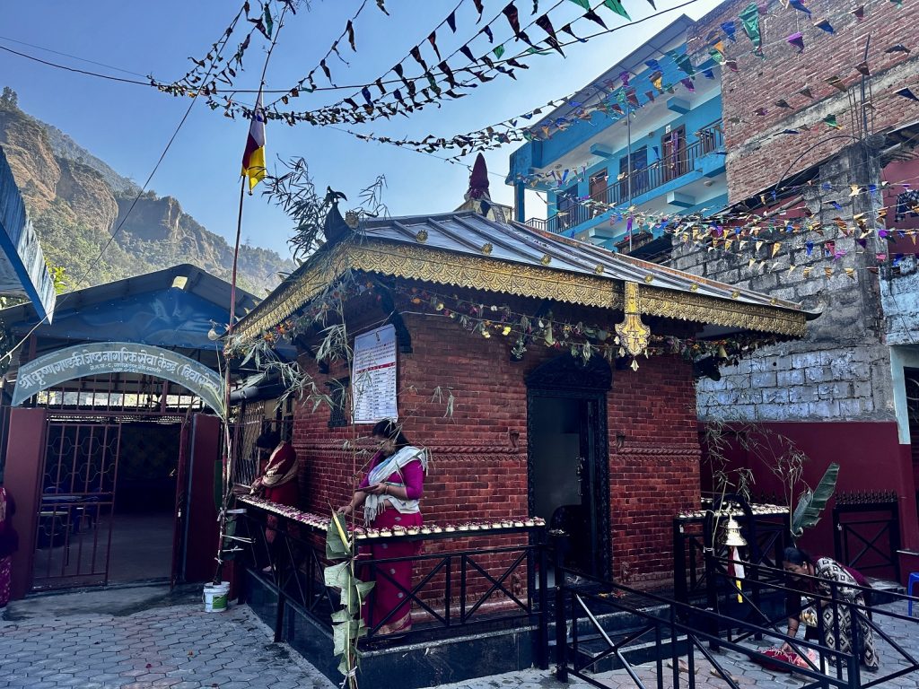 एक सय वर्ष पुरानो बेनीको गणेश मन्दिर पुनर्निर्माण