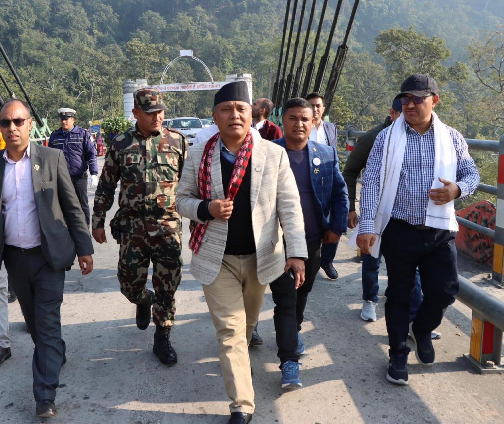 दस हजार ८सय मेगावाटको कर्णाली चिसापानी जलविद्युत अगाडि बढाउने मन्त्री कुलमान घिसिङको आश्वासन