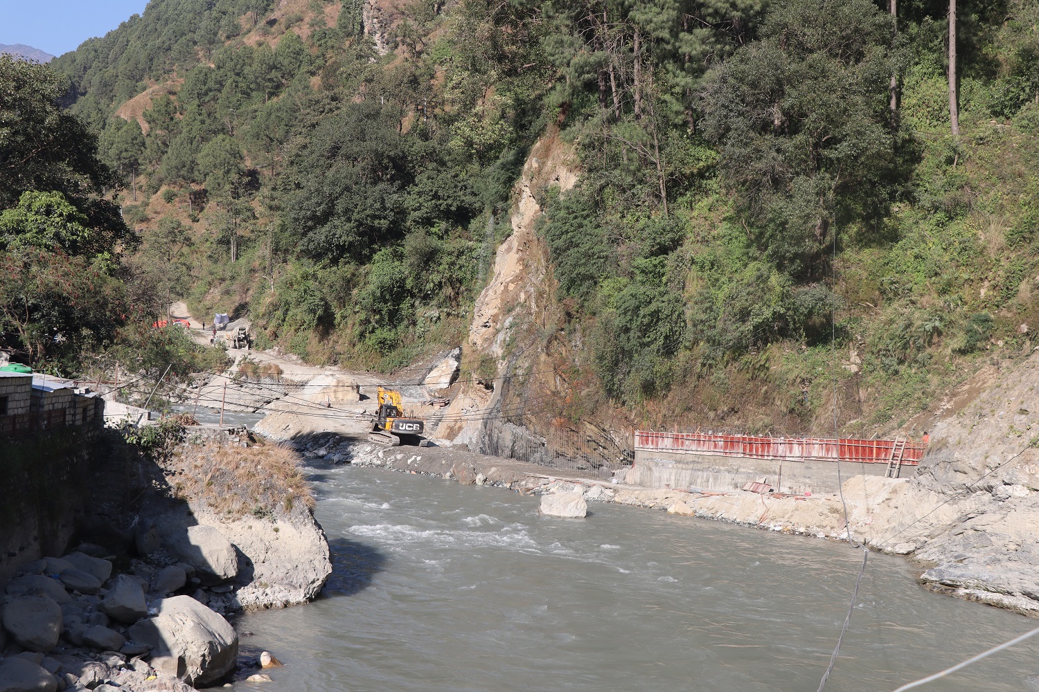 करिब तीन करोड रुपैयाँ लागतमा नदी कटान नियन्त्रण आयोजना सुरु