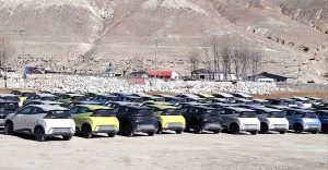 चालु आवमा ३० अर्बका कार आयात, ईभीमा गिरावट आउँदा आइस कारमा वृद्धि
