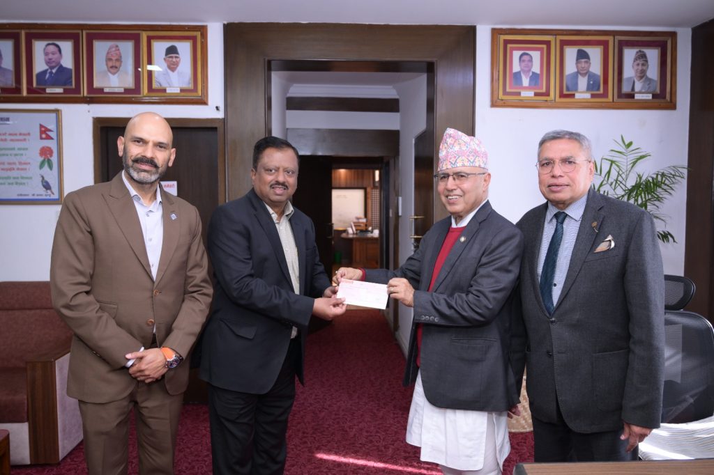 पुर्ननिर्माण कोषमा नेपाल लाइफ इन्स्योरेन्सको डेड करोड रुपैयाँ आर्थिक सहयोग