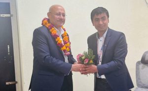 कर्णालीमा बीमाको पहुँच विस्तारका सम्बन्धमा एनएलजी इन्स्योरेन्स र प्रदेश प्रमुखबीच छलफल