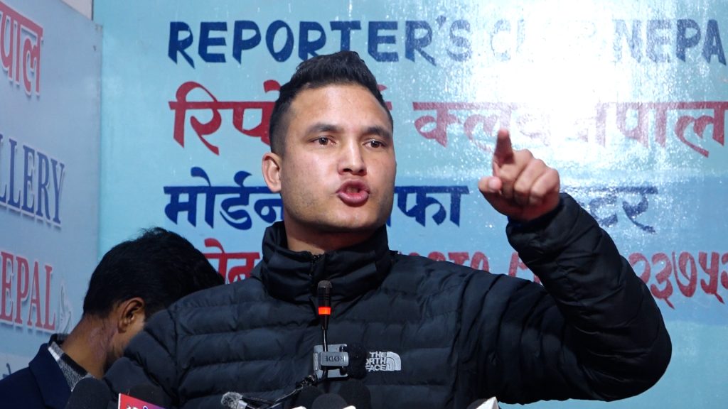 प्रधानमन्त्री कार्कीले सुदन गुरुङलाई पैसा दिएको आरोप