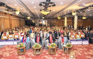 सिईओ क्लब सदस्य बन्न सफल कर्मचारीलाई नेशनल लाईफद्वारा सम्मान