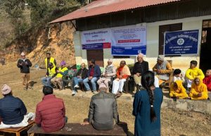 माछापुच्छ्रे क्यापिटलद्वारा विद्यालयलाई कम्प्युटर हस्तान्तरण