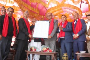 आँखा उपचार केन्द्रलाई दुई करोड बढीको उपकरण हस्तान्तरण
