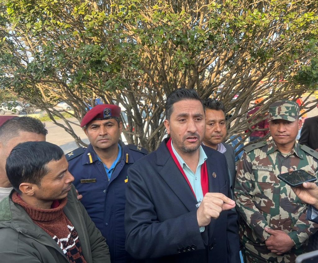 म कुनै पार्टीमा छैन, चुनाव लड्ने नलड्ने निर्णय पनि गरेको छैन :  मन्त्री खरेल