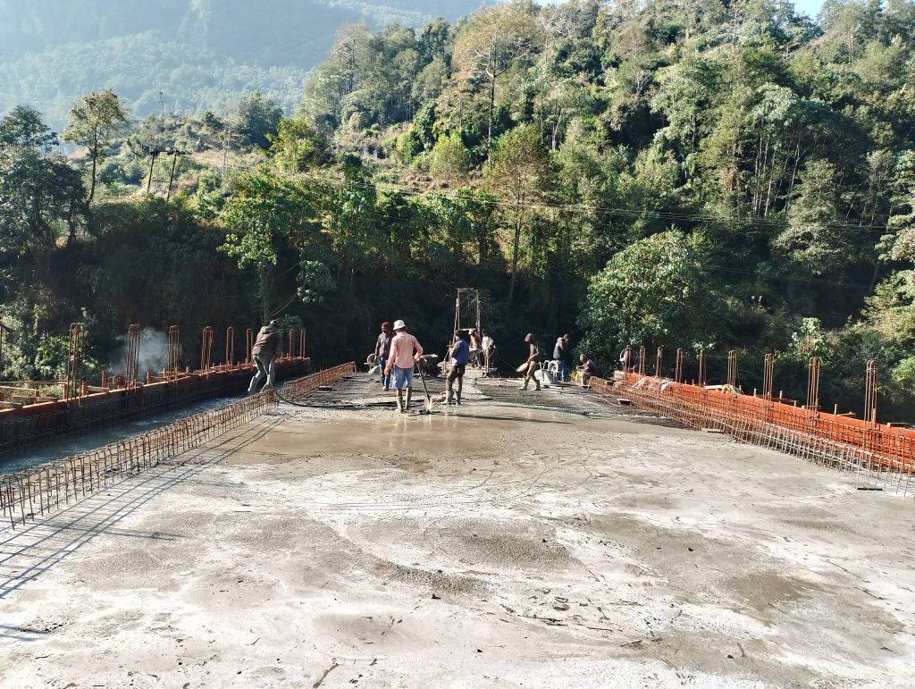करिब सवा छ करोड लागतमा निर्माणाधिन भुरुङ्दीखोला पुल अन्तिम चरणमा