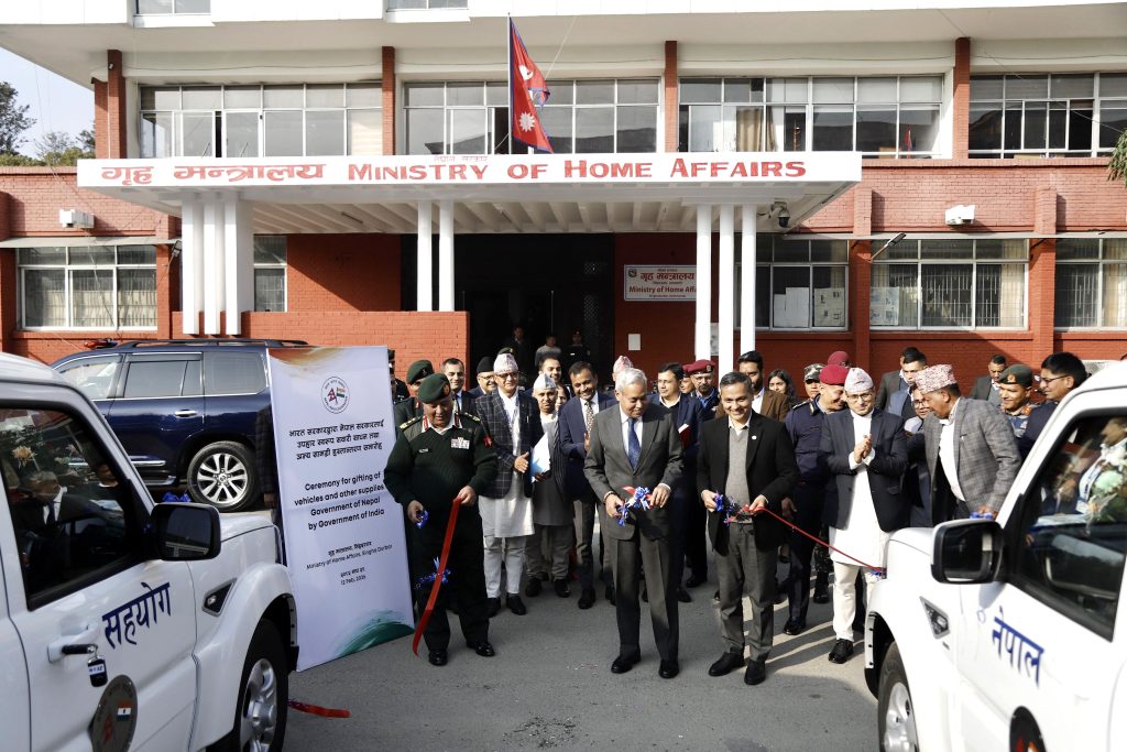 भारत सरकारद्वारा नेपाललाई सहयोग स्वरुप सवारीसाधान हस्तान्तरण