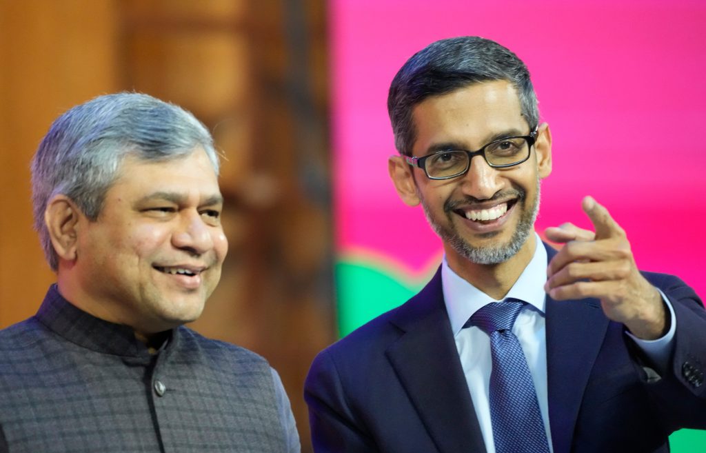 एआई पूर्वाधारमा भारतको दुई खर्ब डलर लगानी भित्र्याउने महत्त्वाकांक्षी रणनीतिक योजनामा के छ ?