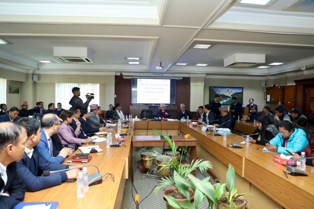 अघिल्लो सरकारले ल्याएको बजेटमा अर्थमन्त्रीले गरे समीक्षा, यी हुन् सुधारका योजना