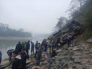 धादिङ बस दुर्घटनाको छानबिन गर्न सहसचिवको नेतृत्वमा बन्यो पाँच सदस्यीय कार्यदल
