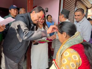 पश्चिम नवलपरासीमा कांग्रेस प्रवेश तीव्र, विनोद चौधरीद्वारा स्वागत
