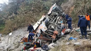 धादिङ बस दुर्घटना छानबिन प्रतिवेदन : १९ जनाको मृत्युको कारण ‘चालकको थकान’