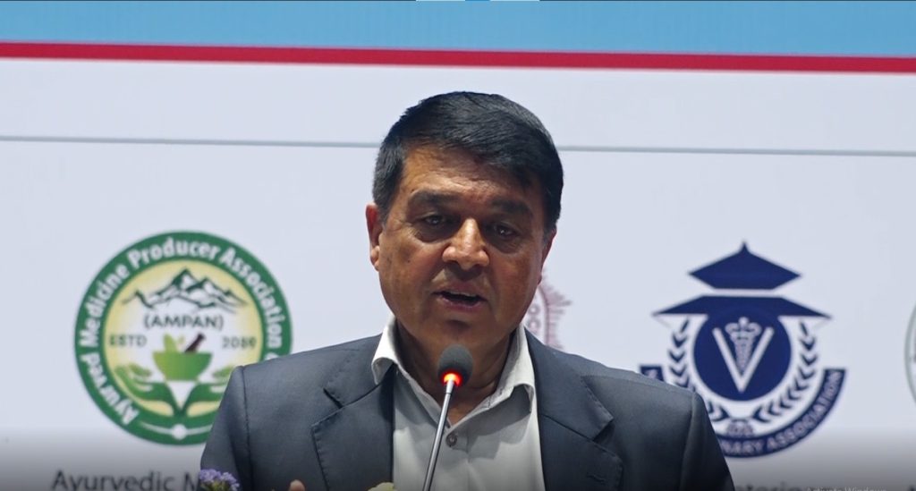 सरकारको शासकीय सुधार एजेन्डालाई महासंघ अध्यक्ष चन्द्र ढकालद्वारा स्वागत