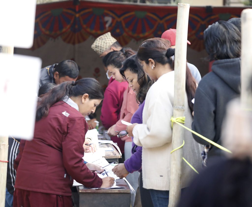 भक्तपुरमा शान्तिपूर्ण रुपमा मतदान जारी