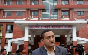 सुन तस्करीदेखि जीवी राई भगाउनेसम्म मुछिएका सहसचिव झलकराम अधिकारी ७० लाख रुपैयाँ भ्रष्टाचार मुद्दामा निलम्बित