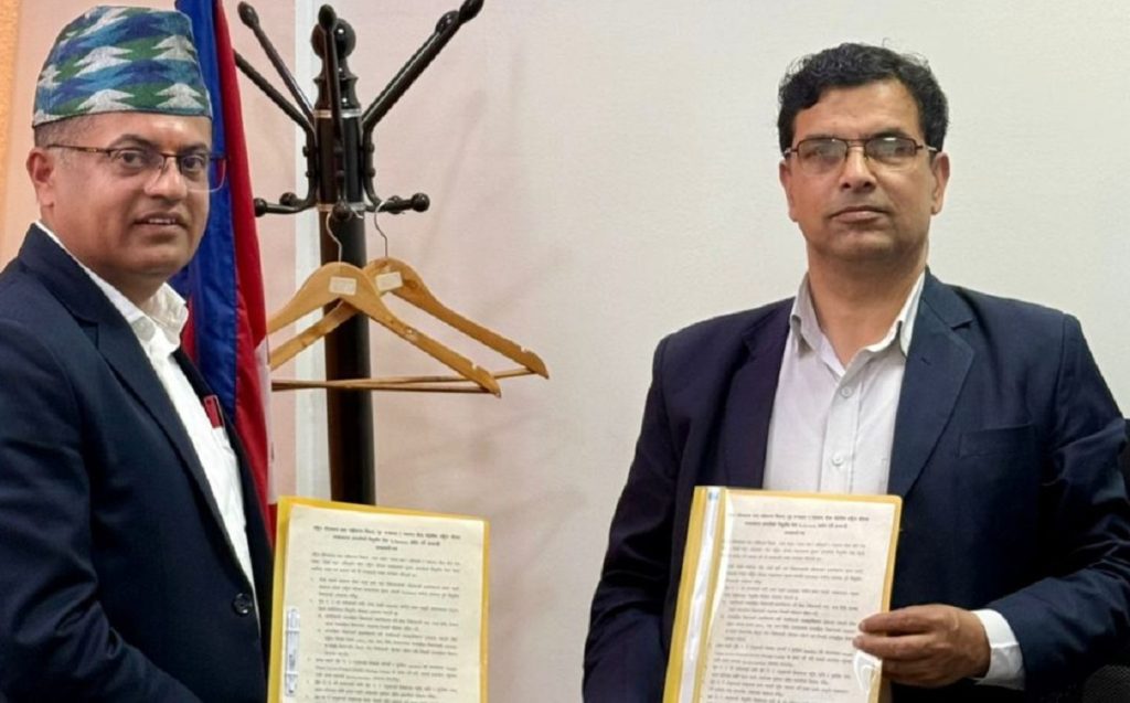 अब राष्ट्रिय परिचयपत्र नम्बरकै आधारमा स्वास्थ्य बीमा, छुट्टै कार्ड बोक्नुपर्ने झन्झट हट्यो