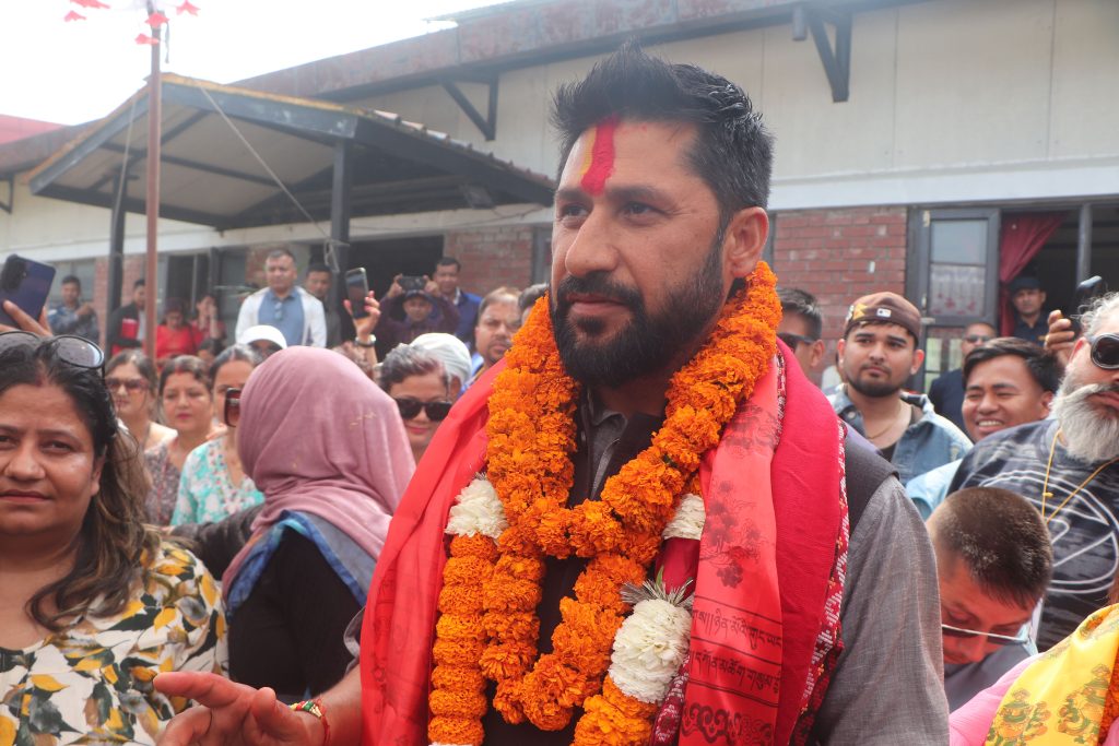 हामीले मात्तिएर होइन संयमित भएर काम गर्नुपर्छ : लामिछाने