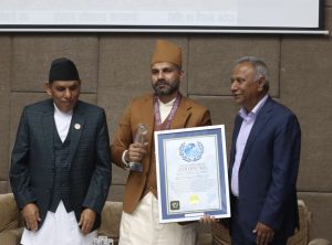 एकैपटक २४ पुस्तक प्रकाशन, खेम शर्माद्वारा विश्व कीर्तिमान कायम