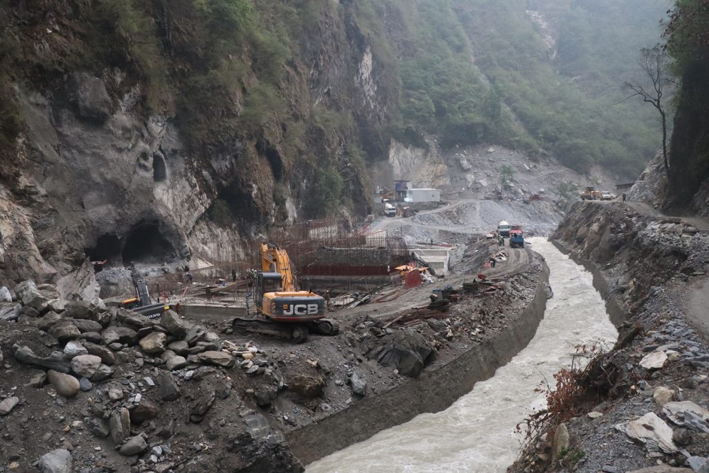 माथिल्लो म्याग्दीको सुरुङ र विद्युत्गृह निर्माणले लियो गति, भौतिक प्रगति ५० प्रतिशत