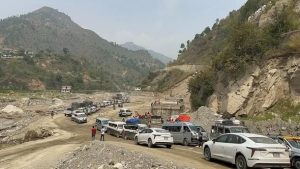 अविरल वर्षापछि बिपी राजमार्ग पूर्ण बन्द
