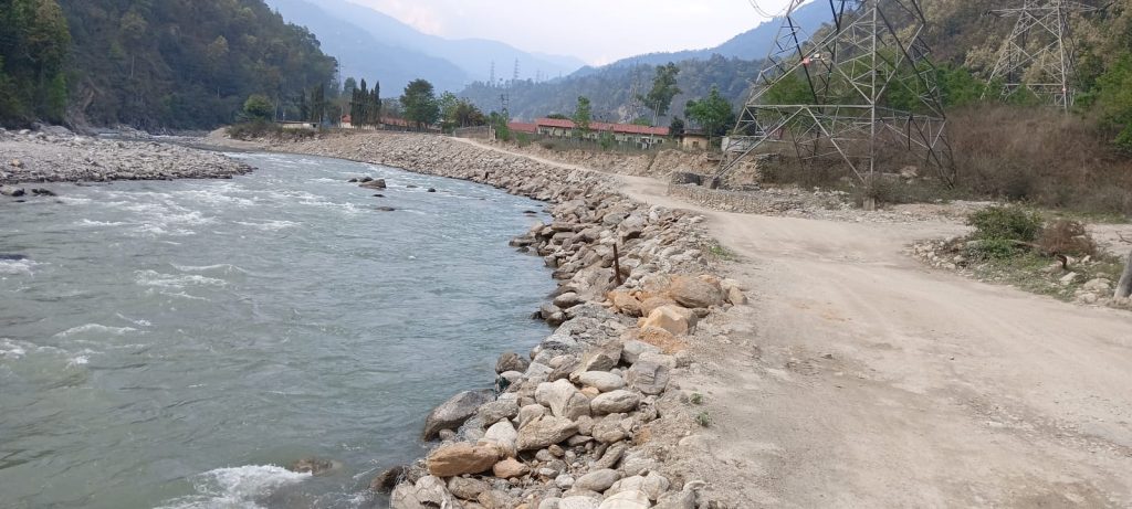 किर्नेटारमा सडक निर्माणको काम सुस्त, राजधानीसँग सम्बन्ध टुट्ने जोखिम