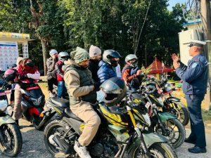 लागूऔषध सेवन गरी सवारी चलाउने १२ चालक पक्राउ