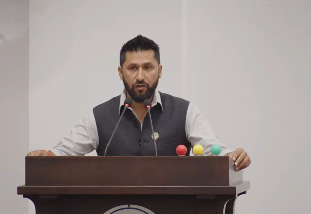 “जनताले दिएको म्यान्डेट सिंहदरबार बदल्न हो, चलाउन होइन”:  रवि लामिछाने