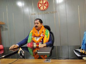 आजबाट अञ्जन श्रेष्ठको हातमा एफएनसिसीआईको कमान्ड, नवनिर्वाचित पदाधिकारीले लिए शपथ (तस्बिरहरु)
