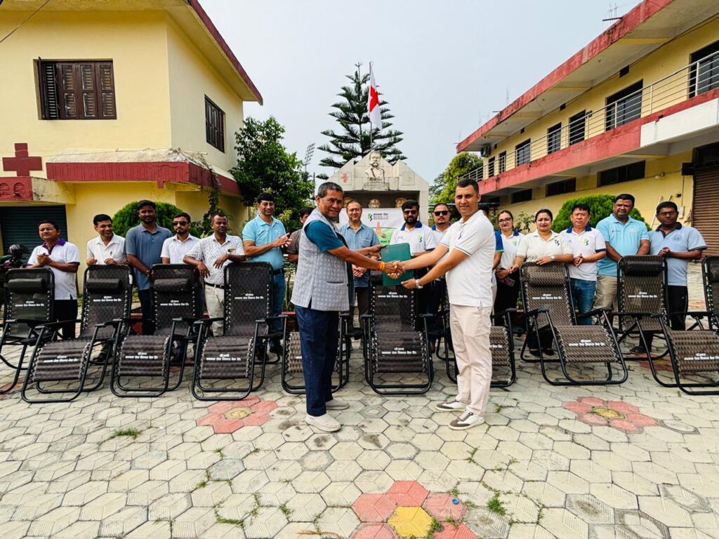 कामना सेवा विकास बैंकद्वारा रेडक्रसलाई १० डोनर बेड हस्तान्तरण