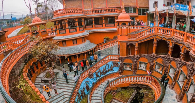 गुप्तेश्वर गुफा घुम्न पुगे ६ हजार बढी पर्यटक, एकैदिन पाँच लाख आम्दानी