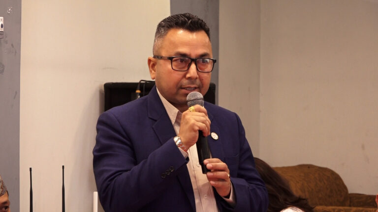 सेकेन्ड ह्यान्ड मोबाइलको कारोबारलाई बजेटमार्फत वैध बनाइयोस् : रमेश घिमिरे