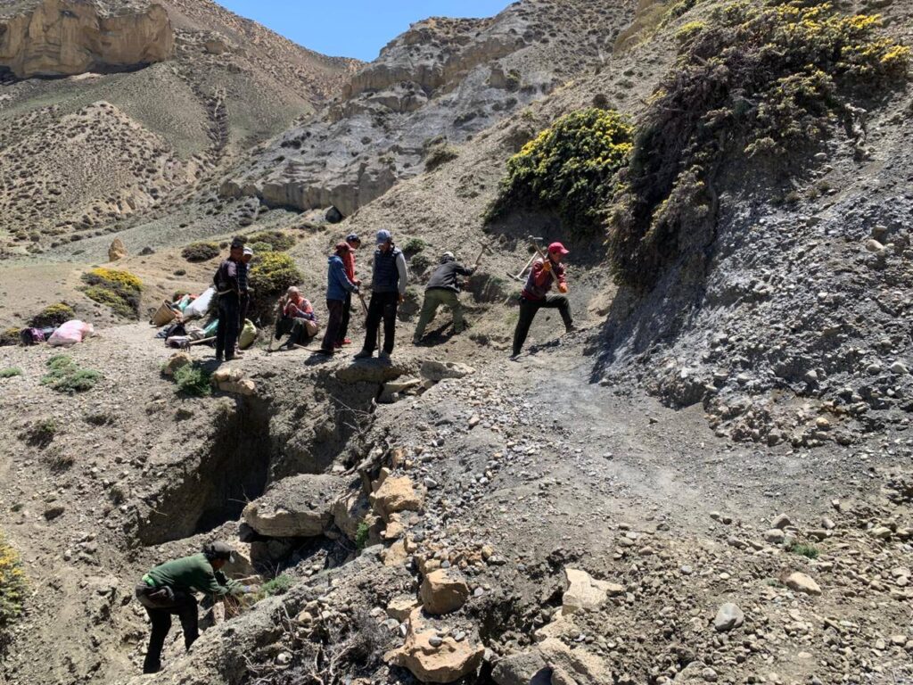 उपल्लो मुस्ताङको पर्यटकीय पदमार्ग सुधारिँदै, दुई साताभित्र काम सकिने