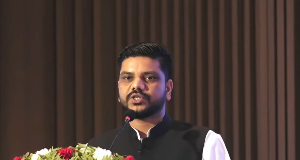 ८० प्रतिशत समय वैदेशिक रोजगारको बेथिति सुन्नमै बित्छ, प्रणाली सुधार्न ऐन संशोधन गर्दैछौँ : मन्त्री यादव