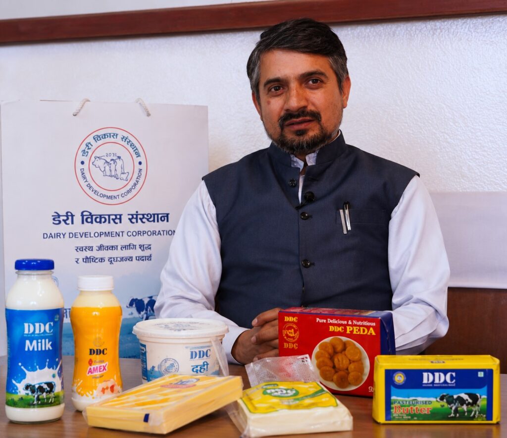 प्रधानमन्त्रीको प्रचारपछि जुर्मुराएको डीडीसीलाई पर्याप्त बजार सरकारी क्यान्टिनमै छ, अब नीति बनाइदिए पुग्छ : चक्रवर्ती पौडेल