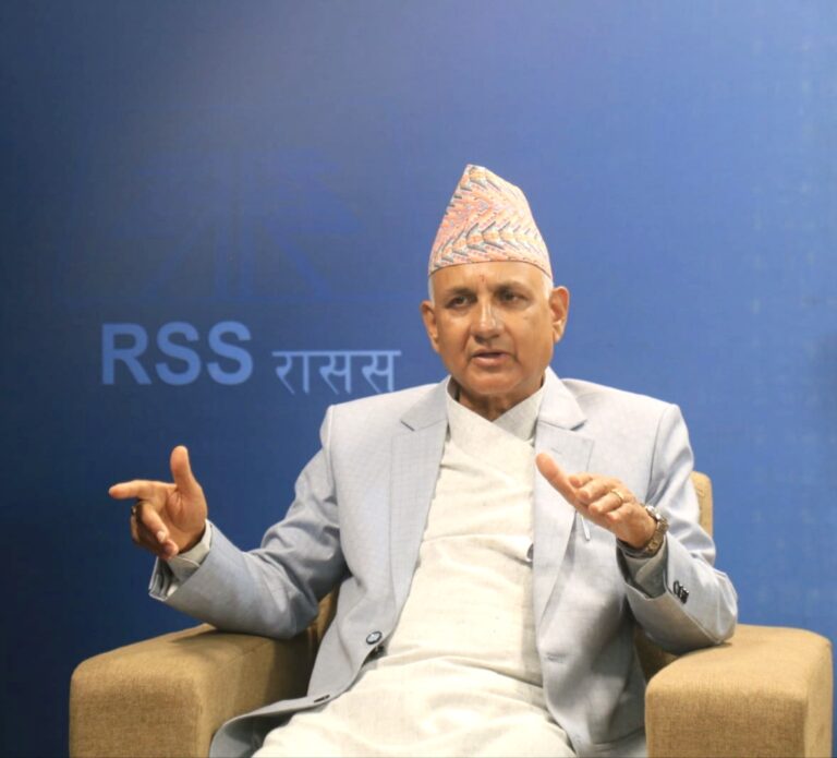 २० पटकसम्म लोकसेवामा अल्झिरहेर दुःख नपाउनूस्, बेलैमा रोजगारीको खोजी गर्नुपर्छ : अध्यक्ष रेग्मी