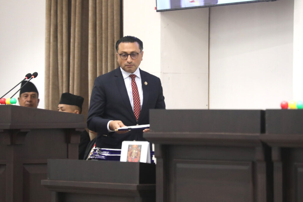 भ्याटमा बहुदर अध्ययन गर्न उच्चस्तरीय समिति बन्छ, कर नीति १५ वर्ष स्थिर बनाउने तयारी छ : अर्थमन्त्री वाग्ले