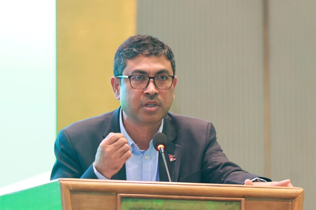 १५ हजार मेगावाट विद्युत निर्यातको लक्ष्य पूरा गर्न निजी क्षेत्रको साथ महत्वपूर्ण : दीर्घायु कुमार श्रेष्ठ