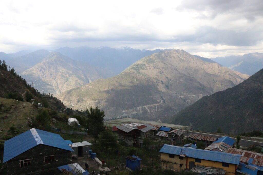 रारा आसपासका होटल–पसलमा राजस्व छलिएको भेटियो, कानुनी प्रक्रियामा आउन निर्देशन