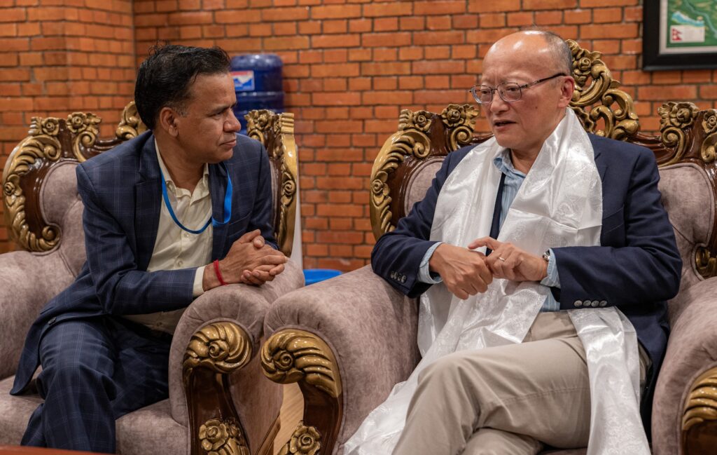नेपालको निर्णायक घडीमा काठमाडौं आइपुगे एडीबी अध्यक्ष कान्डा, प्रधानमन्त्री र अर्थमन्त्रीसँग उच्चस्तरीय भेट गर्दै